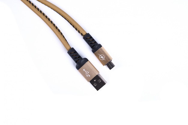 Gevouwen USB bliksem opladen smartphone gouden kabel geïsoleerd