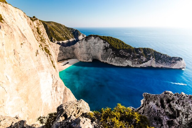 Foto geweldig strand van navagio op het eiland zakynthos in griekenland