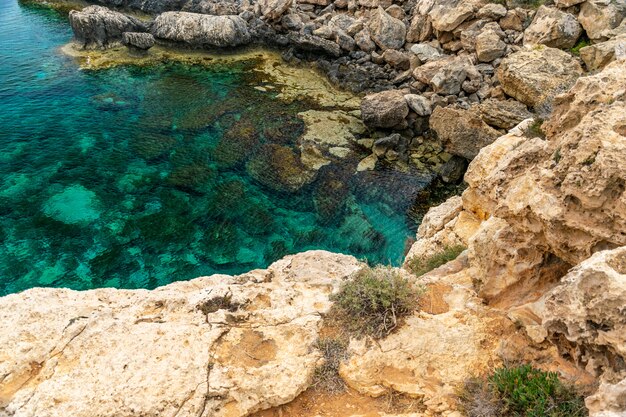 Gezellige pittoreske baai aan de oevers van de Middellandse Zee