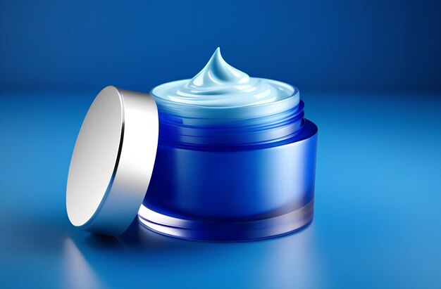Foto gezichtscrème vochtinbrengende crème in een verpakking op blauwe achtergrond cosmetisch product voor lichaams- en huidverzorging
