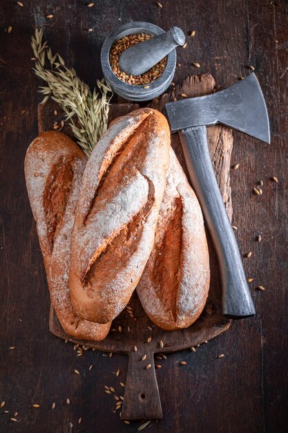 Gezond houthakkersbrood als rustieke bakkerijproducten