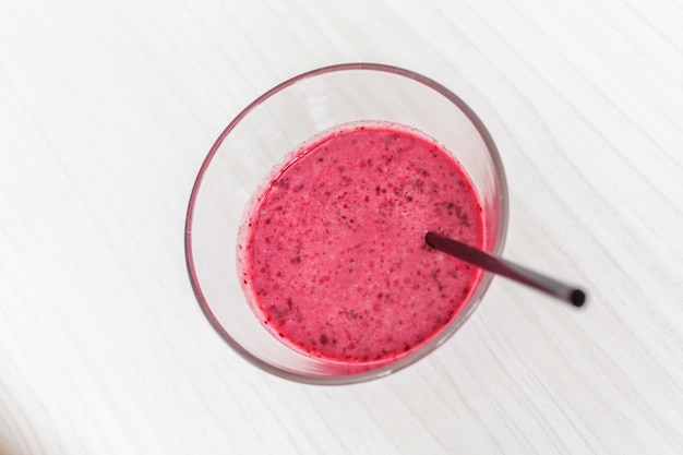 Gezonde biologische voeding Aardbeienfruitdrank smoothie