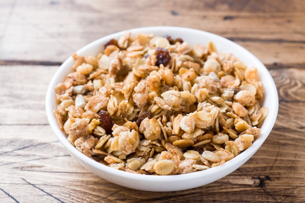 Gezonde ontbijt zelfgemaakte gebakken muesli