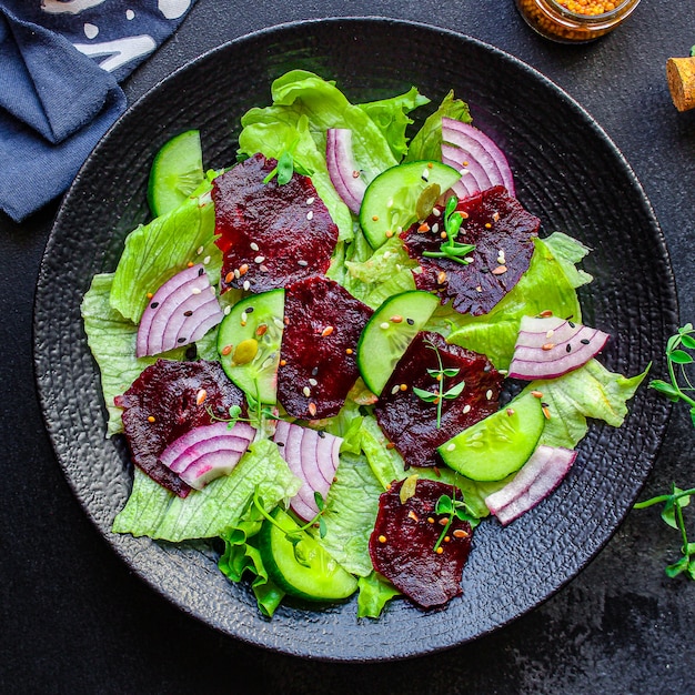 gezonde salade bieten plakjes