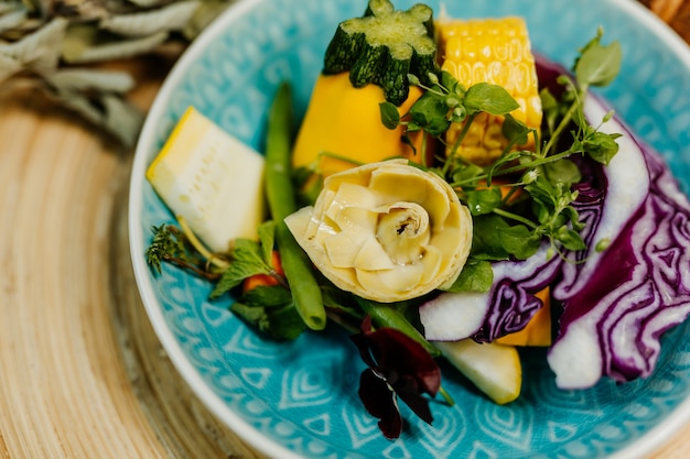 Gezonde vegetarische voeding voor een evenwichtige voeding rijk aan vitamines