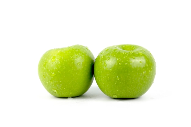 Gezonde verse groene appel geïsoleerd op een witte achtergrond gebruikt in dieet fruit concept advertenties