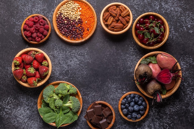 Gezonde voeding met veel antioxidanten bovenaanzicht