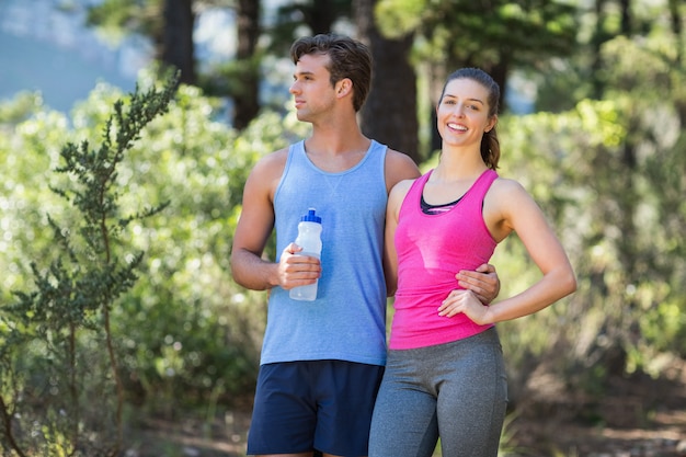 Gezonde vrouw met partner