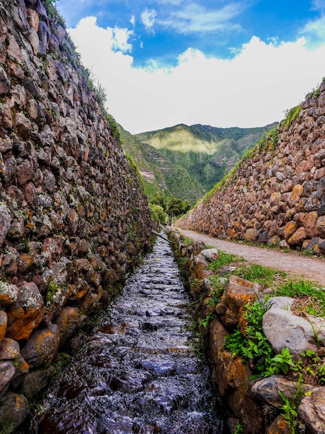 Gigantische platforms in de stad Yucay Heilige Vallei van de Inca's Cusco