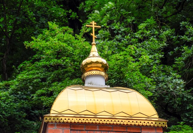 Photo the gilded dome of the orthodox church religious construction and architecture