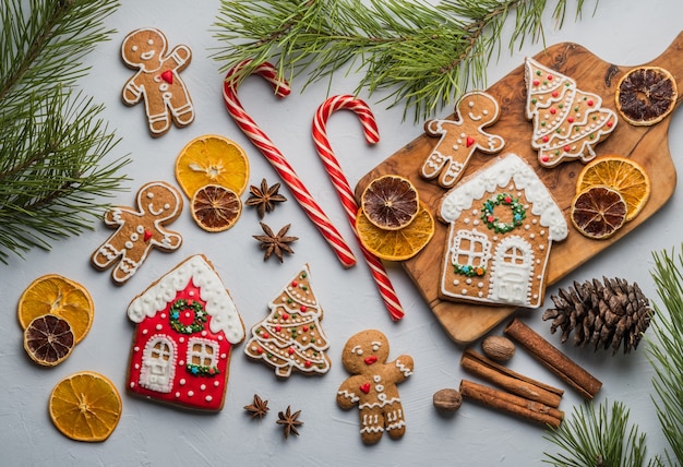 Biscotti di panpepato per natale festive, pasticceria dolce,. bello, speziato. concetto di natale