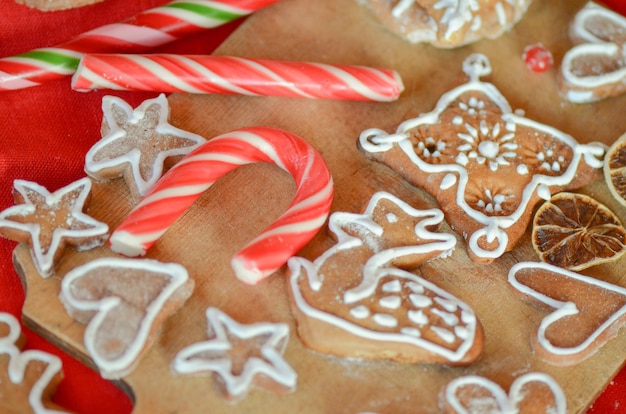 Gingerbread cookies, dried oranges, spices