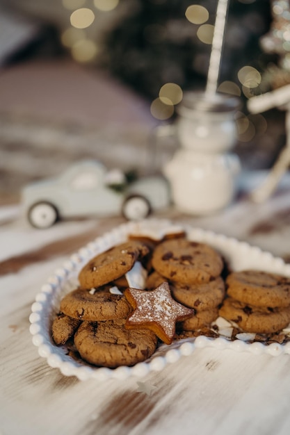 gingerbread cookies with cocoa