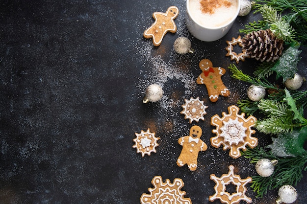 Biscotti dei fiocchi di neve del pan di zenzero