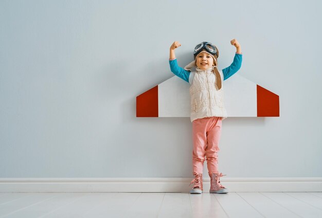 Photo girl in an astronaut costume