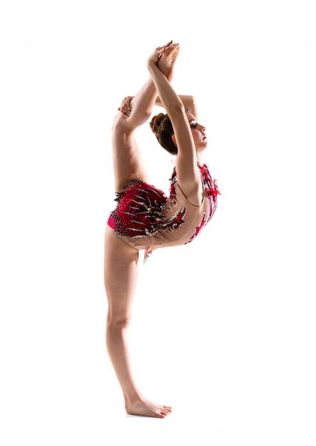 Foto ragazza facendo ginnastica ritmica