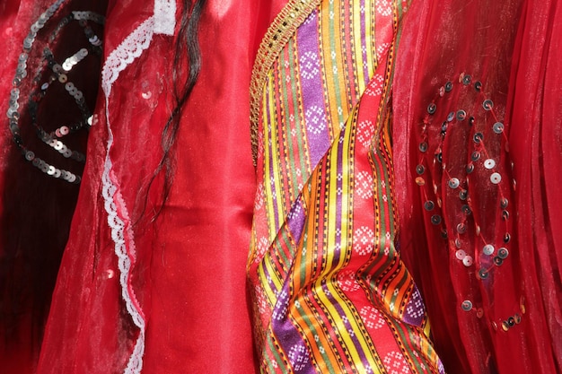 девушка в фольклорном платье Турция