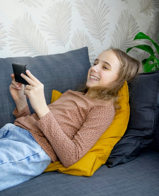 girl playing smartphone