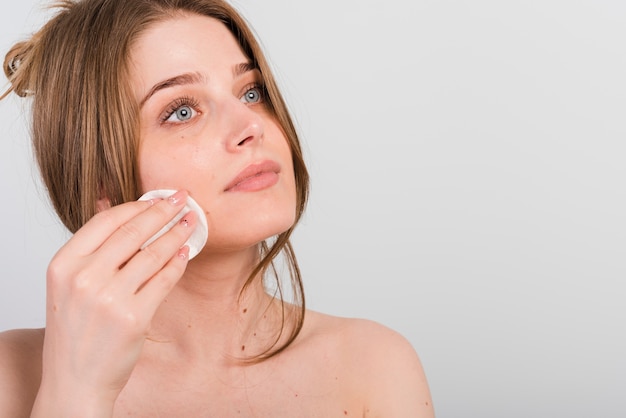 Girl removing her make up