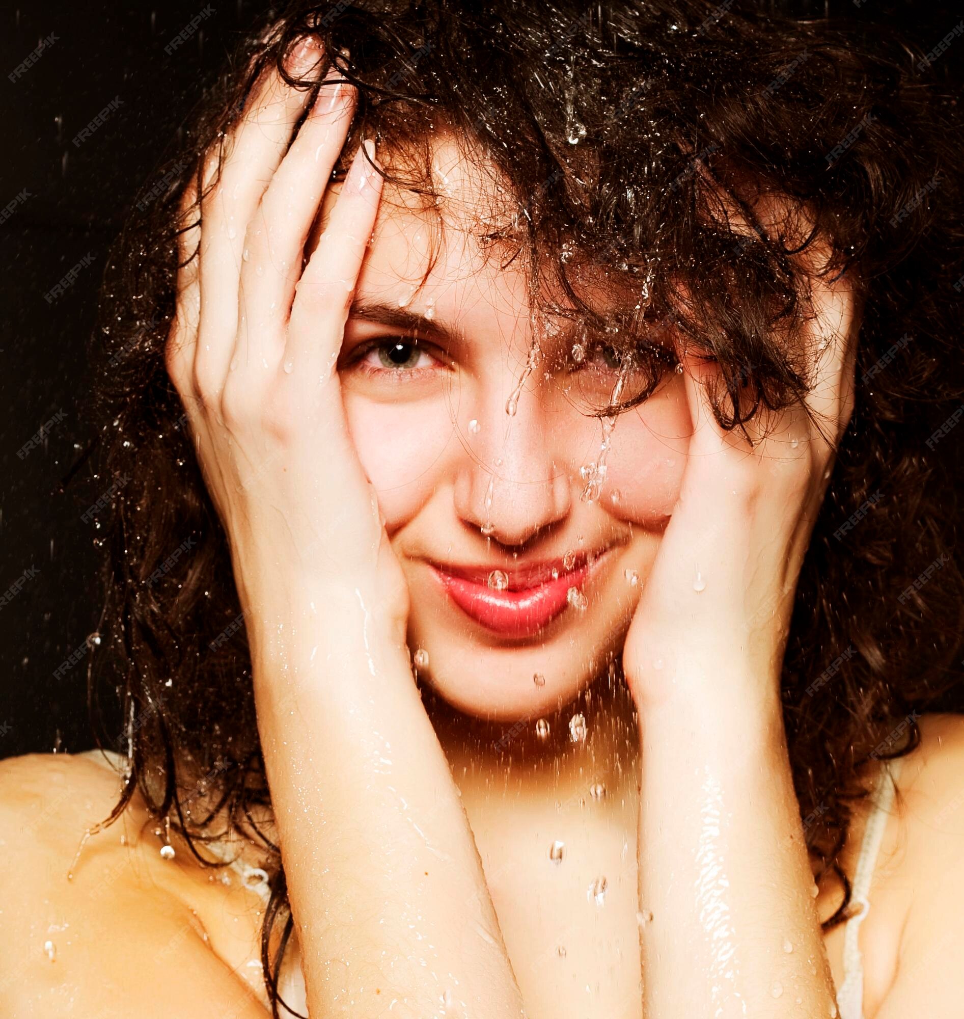 Premium Photo Girl Taking A Shower