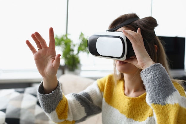 Girl wearing virtual reality glasses