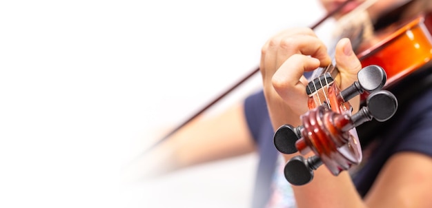 Girll with vintage violin