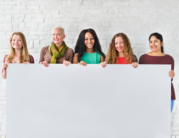 Photo girls friendship togetherness copy space banner concept