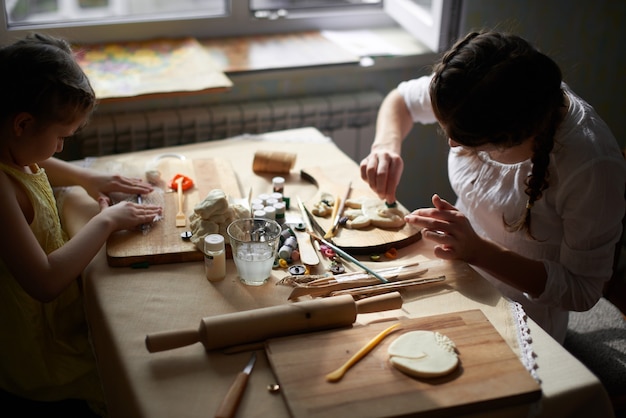 Photo girls making unique handmade goods