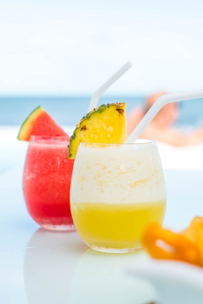 glas ananas smoothies