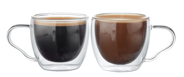 Glas kopje koffie geïsoleerd op een witte achtergrond