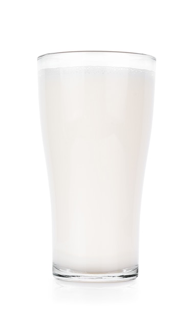 Glas melk geïsoleerd op wit