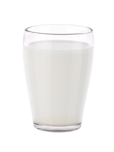 glas melk op witte achtergrond