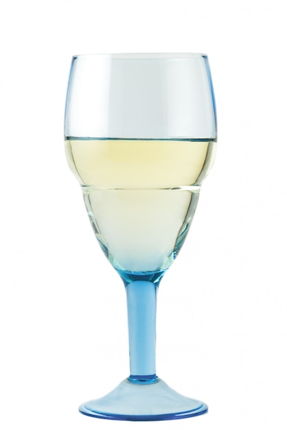 Glas met witte wijn op wit