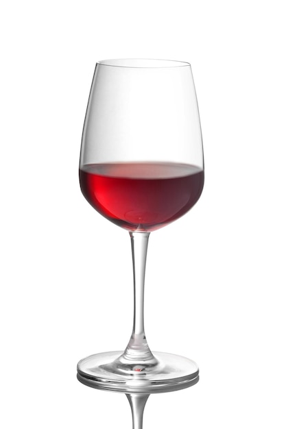 Glas rode wijn geïsoleerd op wit