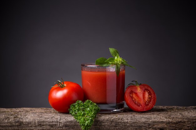 Glas tomatensap