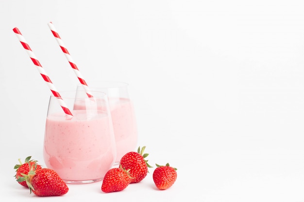 Glas verse aardbeien milkshake