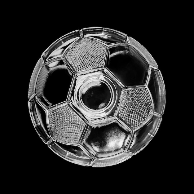 Glas voetbal geïsoleerd op zwart