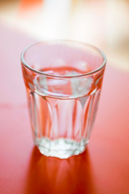 Photo glass of alcohol on table