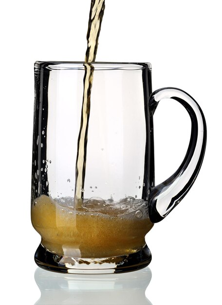 Photo glass of beer isolated