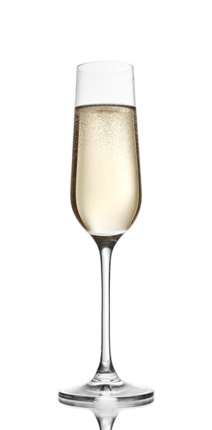 Photo glass of champagne isolated on white