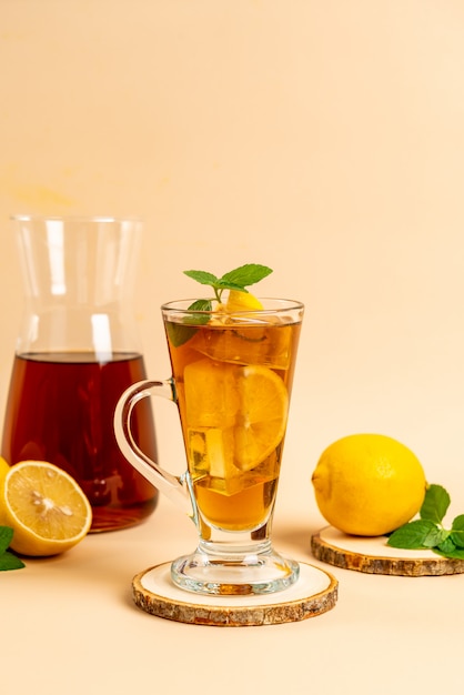 glass of ice lemon tea