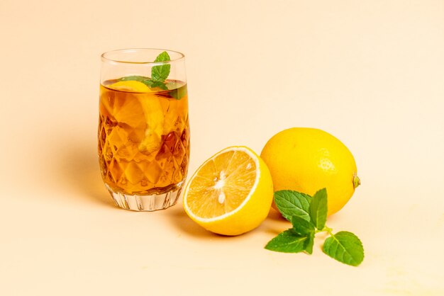 glass of ice lemon tea