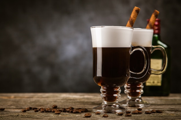 Photo glass of irish coffee