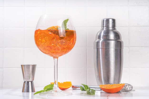 Фото Склянка коктейля aperol spritz