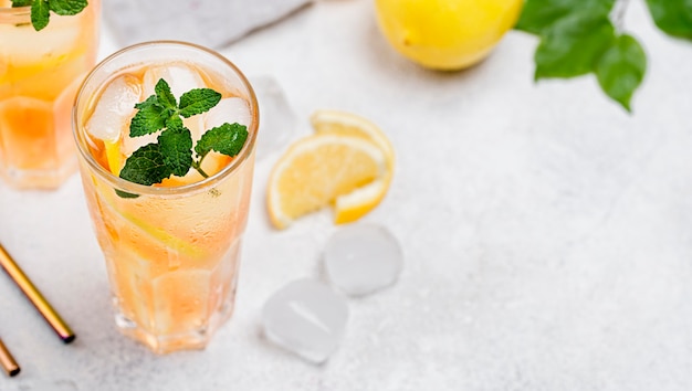 Photo glasses with fresh ice tea with copy-space