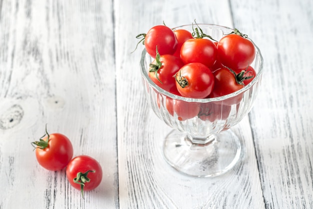 Glazen kom van cherrytomaatjes