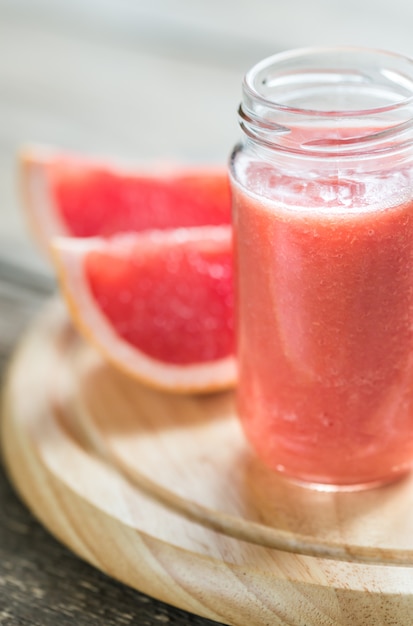 Glazen pot grapefruit smoothie