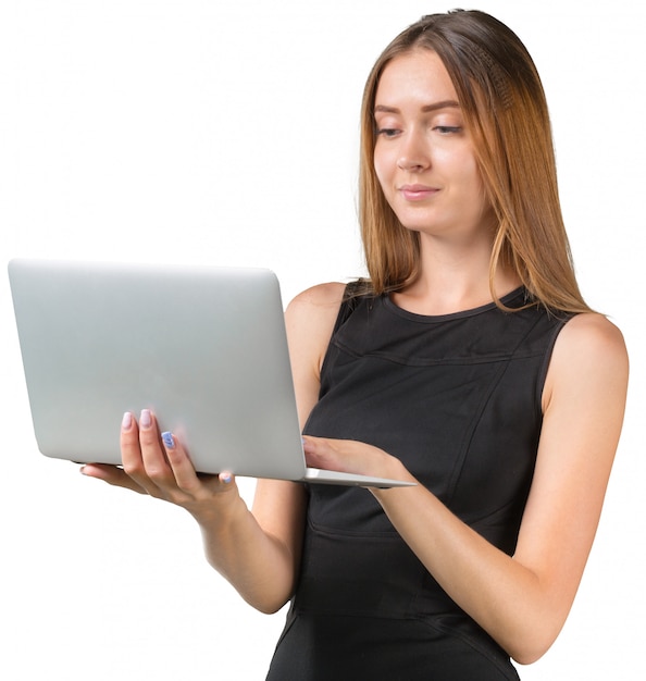 Glimlachende vrouw met laptop computer