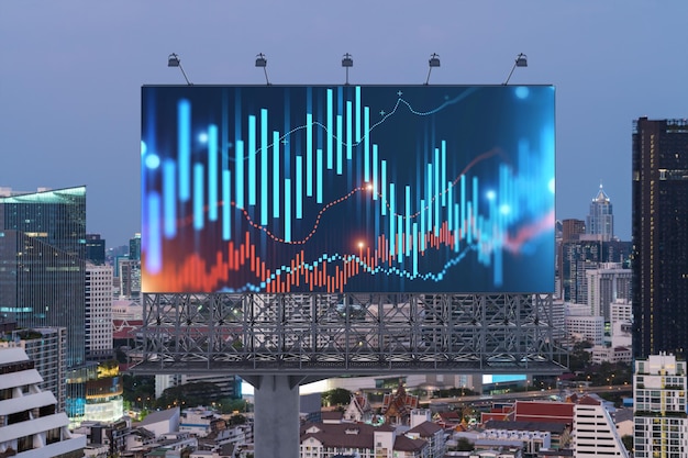 Gloeiend FOREX-grafiekhologram op aanplakbord luchtfoto panoramisch stadsbeeld van Bangkok bij zonsondergang Aandelen- en obligatiehandel in Zuidoost-Azië Het concept van fondsbeheer