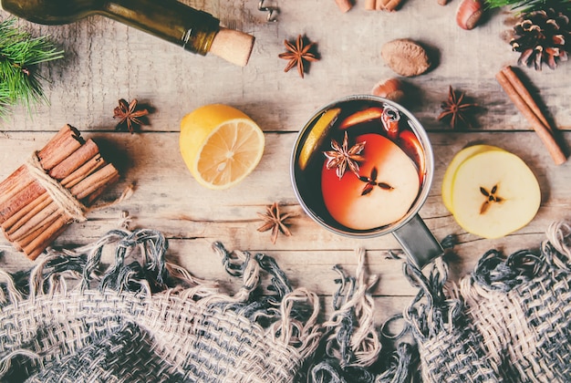 Glühwein. Met kruiden. Selectieve aandacht. drinken.